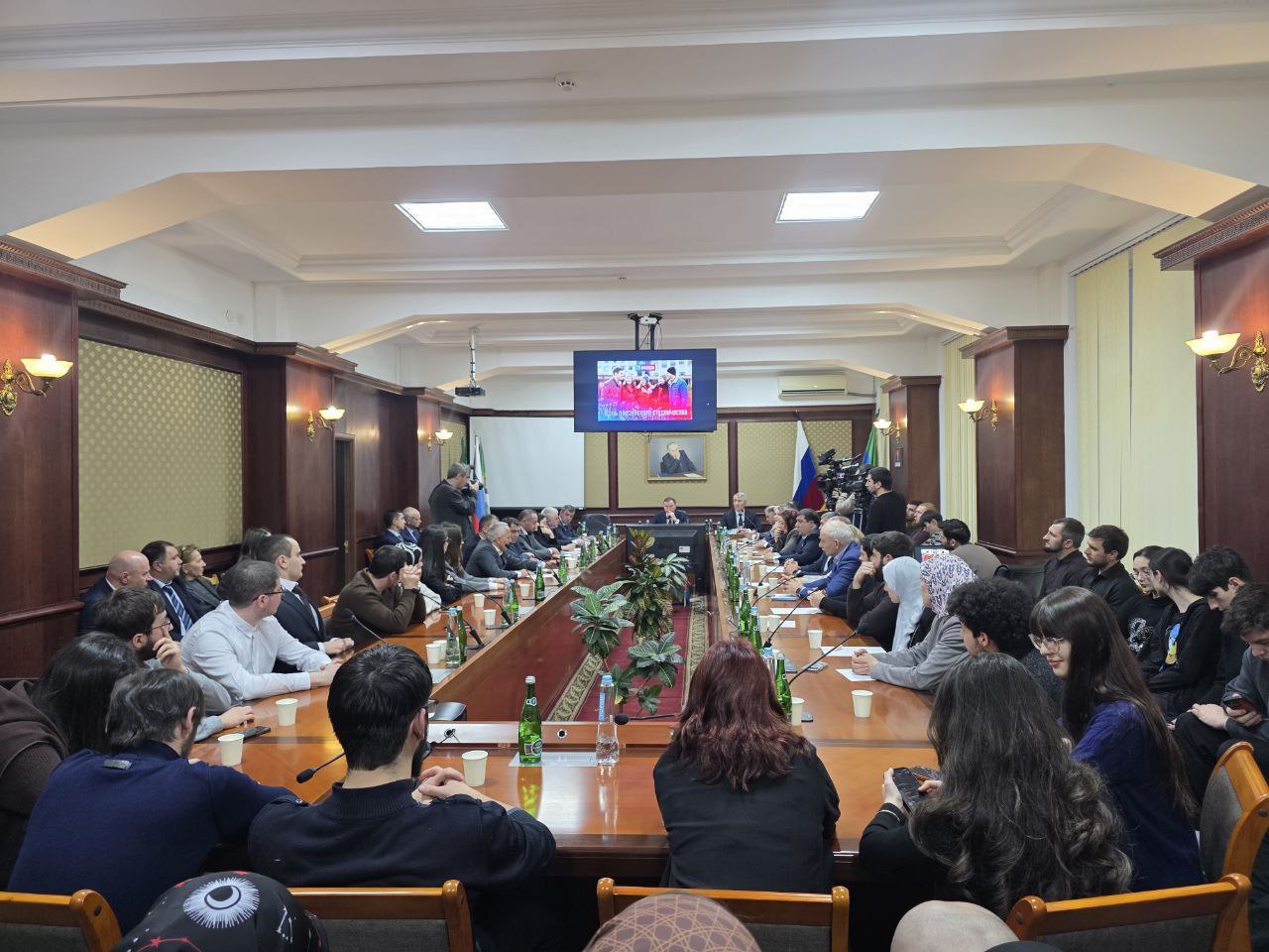 В ДагГАУ прошла встреча Председателя НС РД с преподавателями и студентами вуза